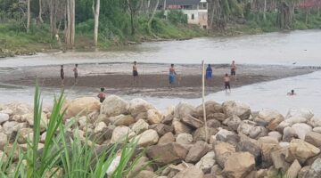 Pasca Banjir, Krueng Meureudu Berubah Jadi Lapangan Sepak Bola: Alarm Keras untuk Penanganan DAS di Pidie Jaya