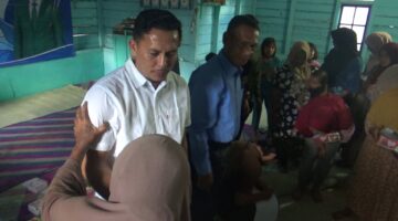 Ketua Komisi V DPRA Turun ke Kutaujung, Warga Antusias Bahas Hak atas Layanan Kesehatan
